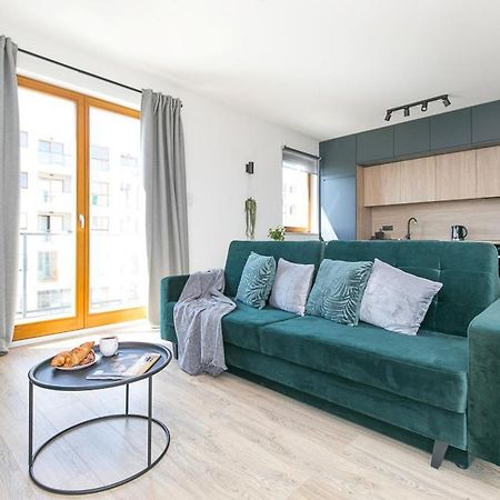 Apartament Black Zajezdnia Wrzeszcz Apartment Gdansk Bagian luar foto