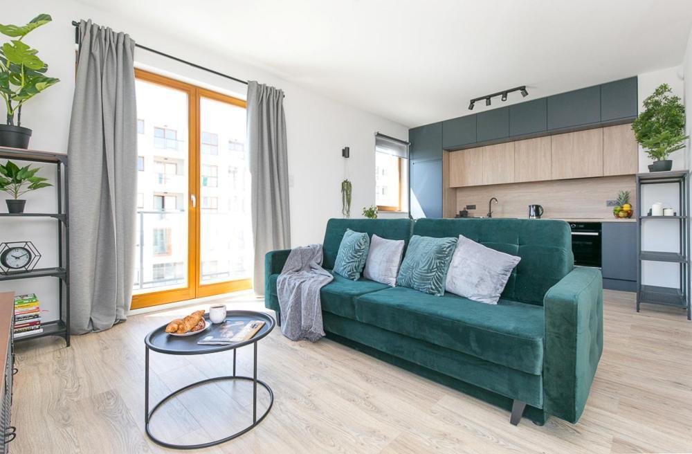 Apartament Black Zajezdnia Wrzeszcz Apartment Gdansk Bagian luar foto