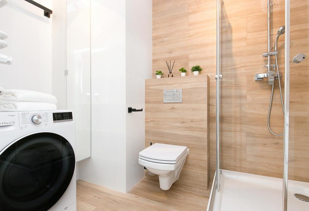 Apartament Black Zajezdnia Wrzeszcz Apartment Gdansk Bagian luar foto