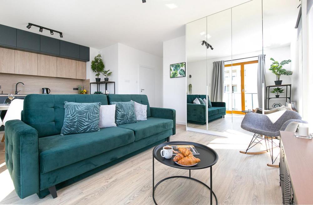 Apartament Black Zajezdnia Wrzeszcz Apartment Gdansk Bagian luar foto