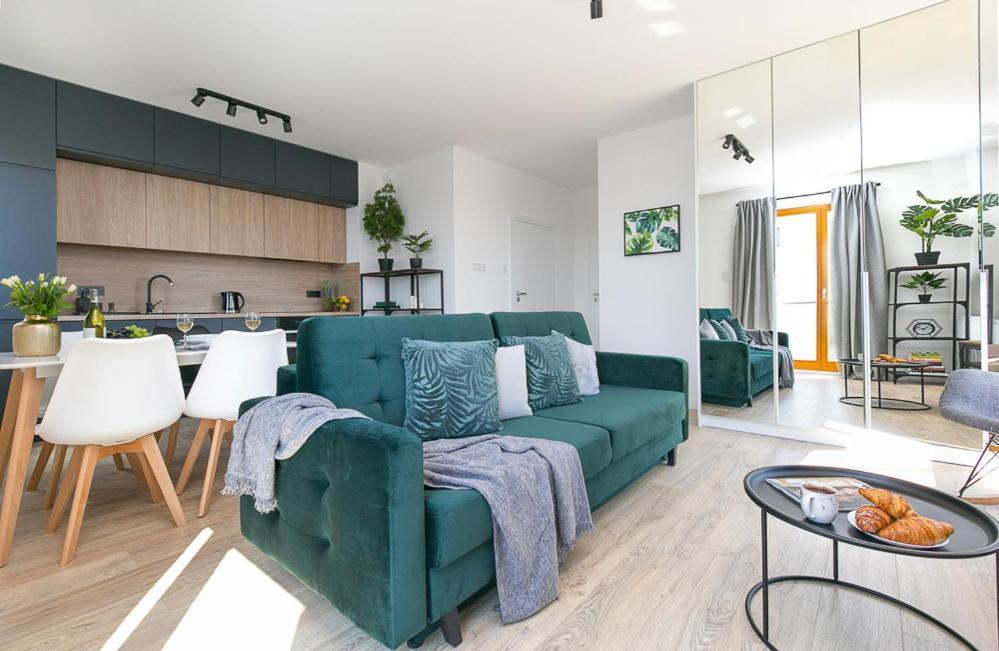 Apartament Black Zajezdnia Wrzeszcz Apartment Gdansk Bagian luar foto