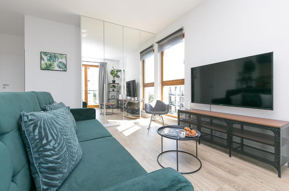 Apartament Black Zajezdnia Wrzeszcz Apartment Gdansk Bagian luar foto
